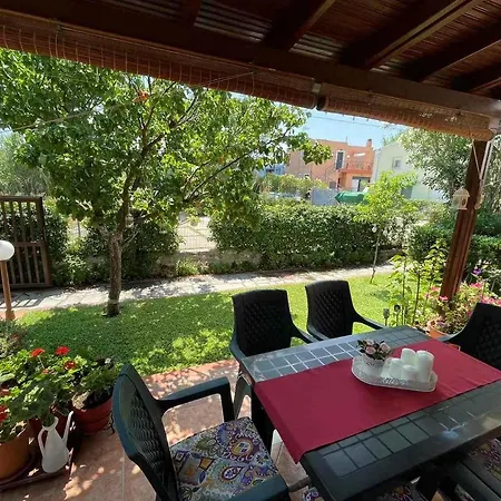 Holiday home Dora's House *