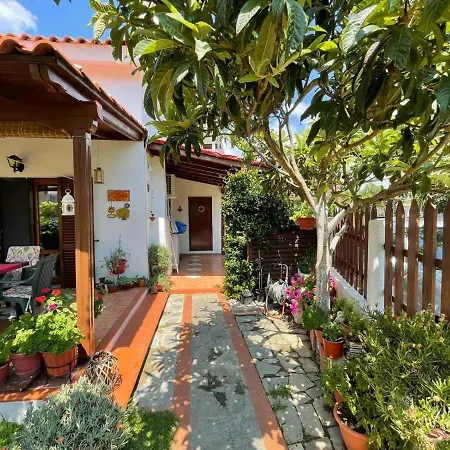 Holiday home Dora's House